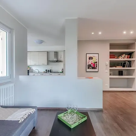 Amazing View - Bymyhomeincomo Apartamento Moltrasio